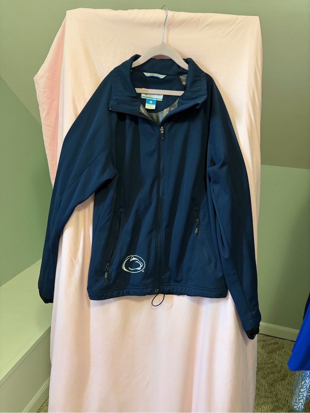 Columbine Penn State Navy Softshell Jacket size medium